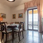 Italian Experience- Il Colle Sul Mare *