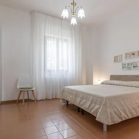 Italian Experience- Il Colle Sul Mare Apartment *